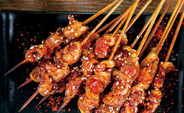 2022年為什么餐飲行業(yè)推薦你選擇燒烤或者火鍋呢？